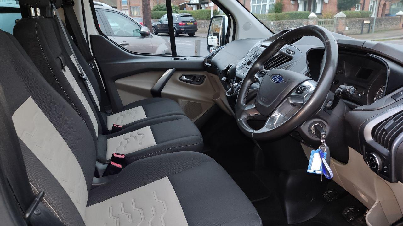 2016 Ford Tourneo Custom 2.0 TDCi 130ps Low Roof 9 Seater Titanium