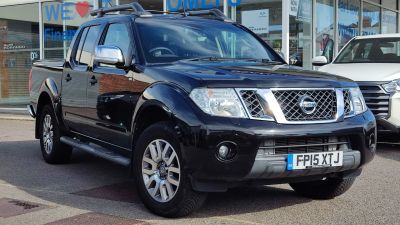 Nissan Navara Double Cab Pick Up Outlaw 3.0dCi V6 231 4WD Auto Pick Up Diesel Black at Clarion Cars Worthing